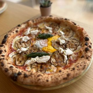 Pizza Melanzone e Ricotta