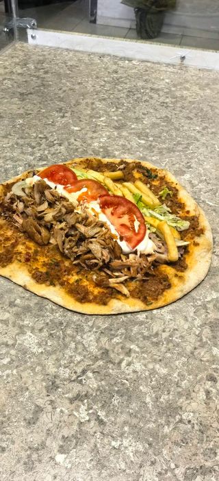 Лахмаджун с месо