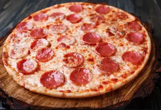 Pizza Pepperoni (33 Cm.)