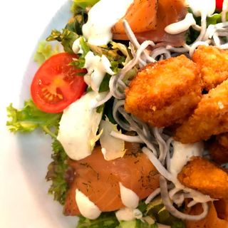 Ensalada De Gulas (Ración)