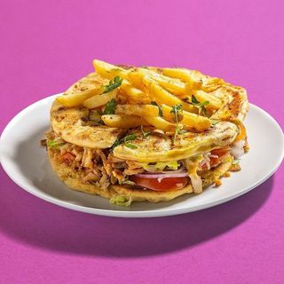 Skepasti | Gyros Pollo