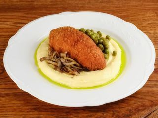 Котлета Не Київська з картопляним пюре (380g)