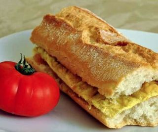 Bocadillo De Tortilla Francesa