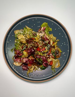 Теплий салат з яловичиною