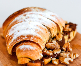Croissant Chocolate e avelãs