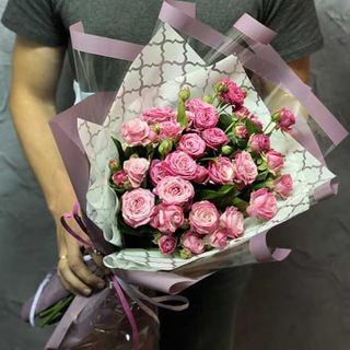 9 кущових троянд Бомбастік