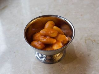 Fasolka w sose pomidorowem