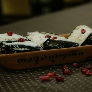 ბადრიჯანი ნიგვზით