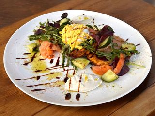 Драники з Лососем / Pancakes di patate con salmone (400g)