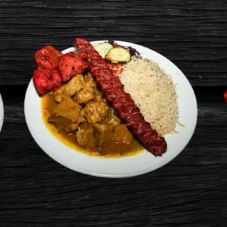 Curry de Cordero Con 1 Shish, 3 Tikka, Arroz y Ensalada