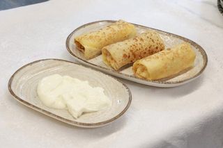 Блины со сметаной