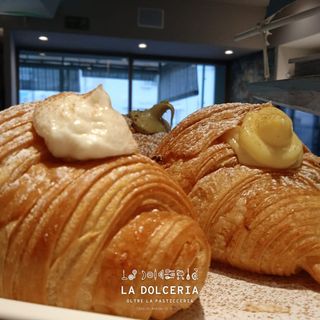 Croissant farcito alla Crema pasticcera