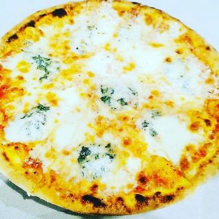 Pizza Quattro Formaggi