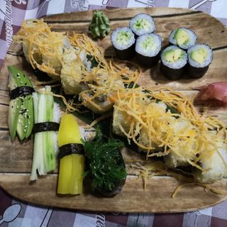 M10.18 piezas maki sushi vegetariano