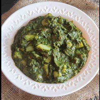 Aloo Sag/Espinacas con patatas/patatas with spinach 
