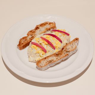 Ensaladilla rusa tradicional