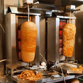 Doner kebab solo carne y salsa