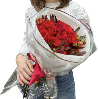11 trandafiri roșii