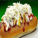 Perro caliente a lo venezolano