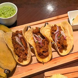 Tacos al pastor