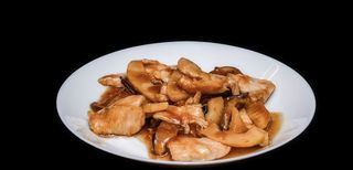 111 Pollo bambu e funghi