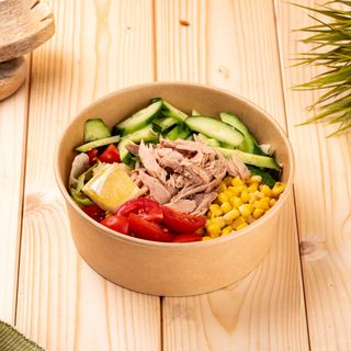 Зелена салата с риба тон и царевица (350г)