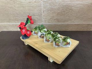 A39 Califórnia de salmão com wakimi (8 peças)