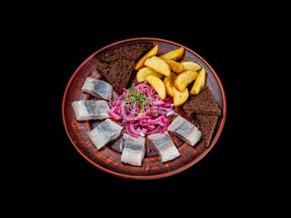 Оселедець Матіас з Картоплею по домашньому з тостами