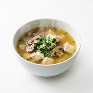 Sopa De Pollo Con Champiñones