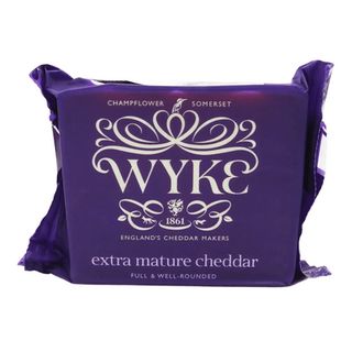 Сир Wyke Farms «Чеддер» білий екстра витриманий 51% з коров'ячого молока (200г)