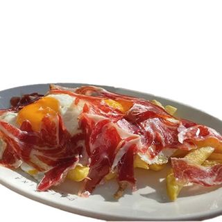 Huevos Rotos con Jamón Ibérico