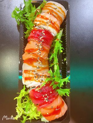 62 Rainbow roll misto - 8 pezzi