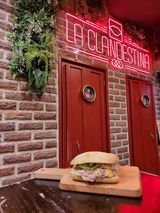 Bocadillo De Carne Mechada