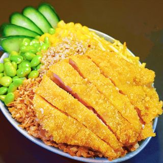 234G. Quinoa blanco y rojo Con Lomo De Cerdo Crujientes Rebozado