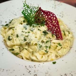 Прясна паста със сирена