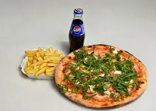 Pizza Toscana 20cm + pomfrit + Pepsi