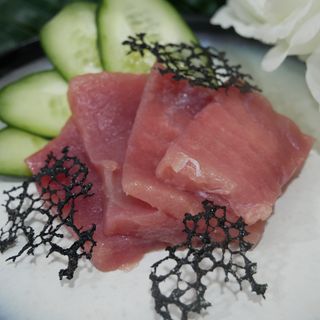 Sashimi tuna