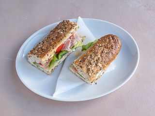 Sendvič sa pečenicom