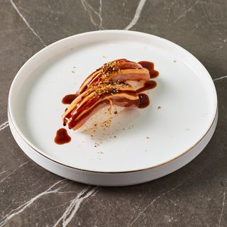 Nigiri tuna flambè