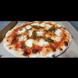 Pizza Bufala e pesto