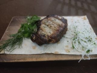 Шашлик з балика на ребрі (порція 300г)