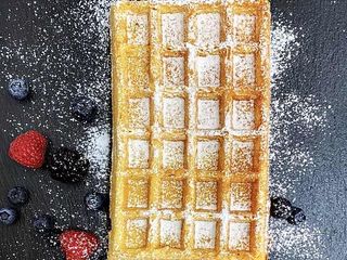 Вафля з цукровою пудрою