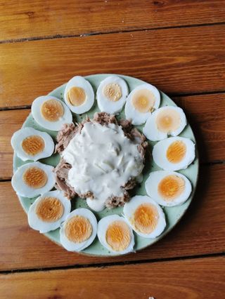 Ensalada De Huevo Y Atún