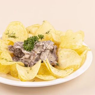 ТЕЛЯТИНА БОН-ФИЛЕ В СЛИВОЧНОМ СОУСЕ