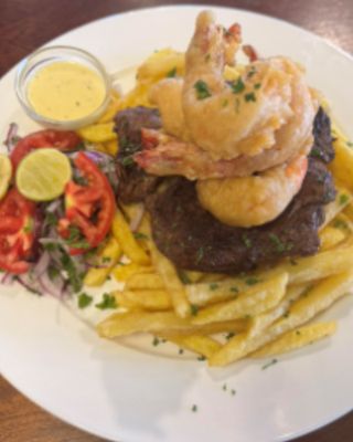 Surf n Turf (Steak & Prawns)