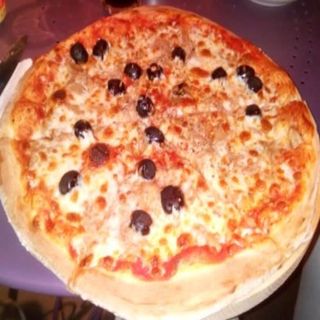 Pizza Atún Normal