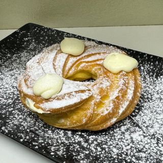 Zeppola con crema