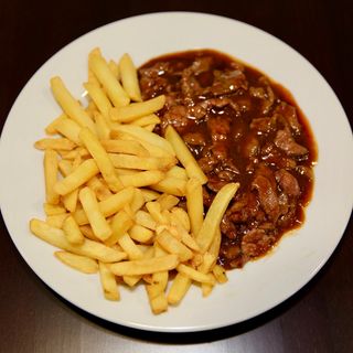 T8 - Ternera con patatas fritas