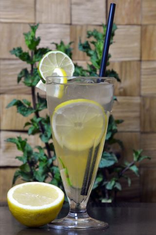 Lemoniada Zielona herbata z cytryną