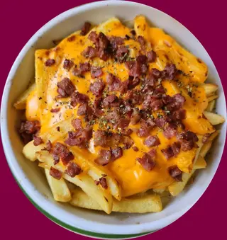 Patatas gratinadas con Q. Cheddar y Bacon Crispy 